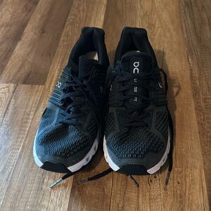 Women’s on cloud shoes